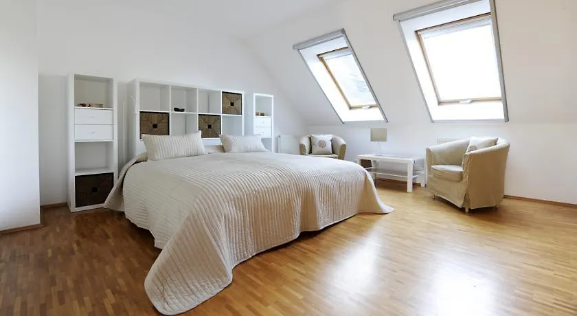 Parkside Apartment House Dusseldorf 2*,