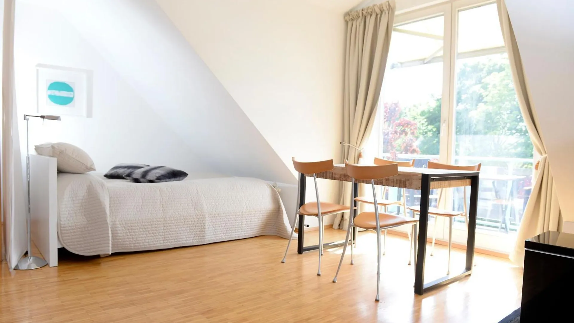** Hotel apartamentowy Parkside Apartment House Düsseldorf Niemcy