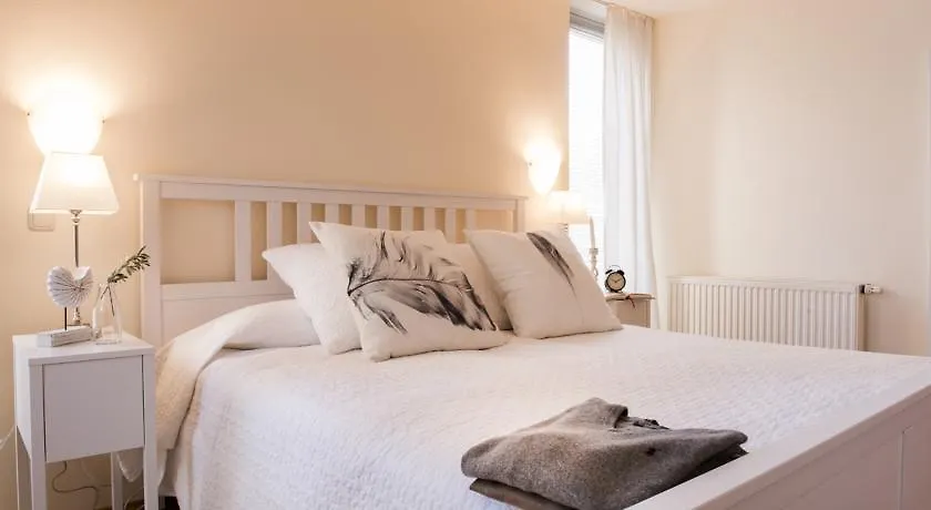 Parkside Apartment House Dusseldorf